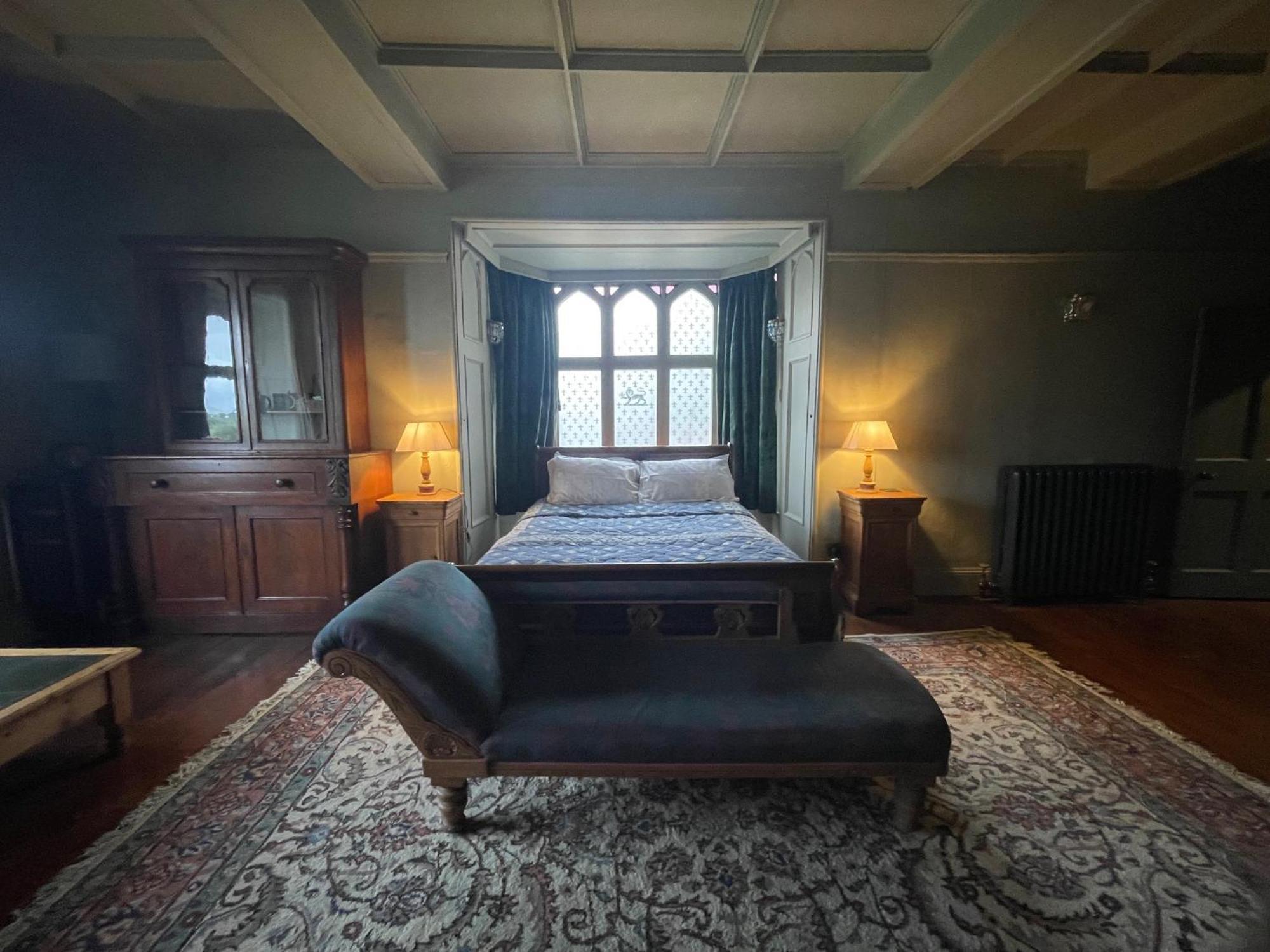 ويلشبول Llanerchydol Hall Suites المظهر الخارجي الصورة