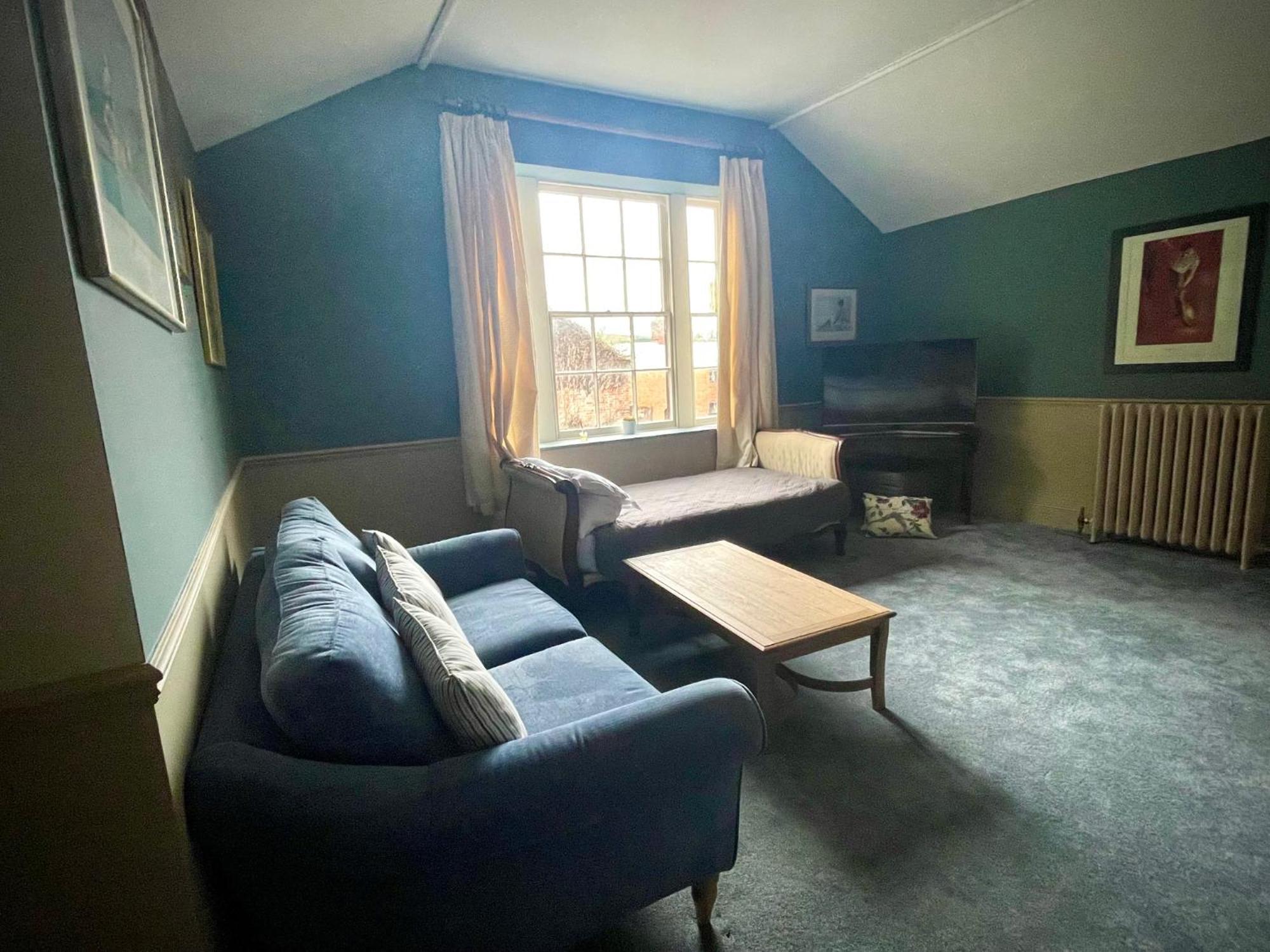 ويلشبول Llanerchydol Hall Suites المظهر الخارجي الصورة
