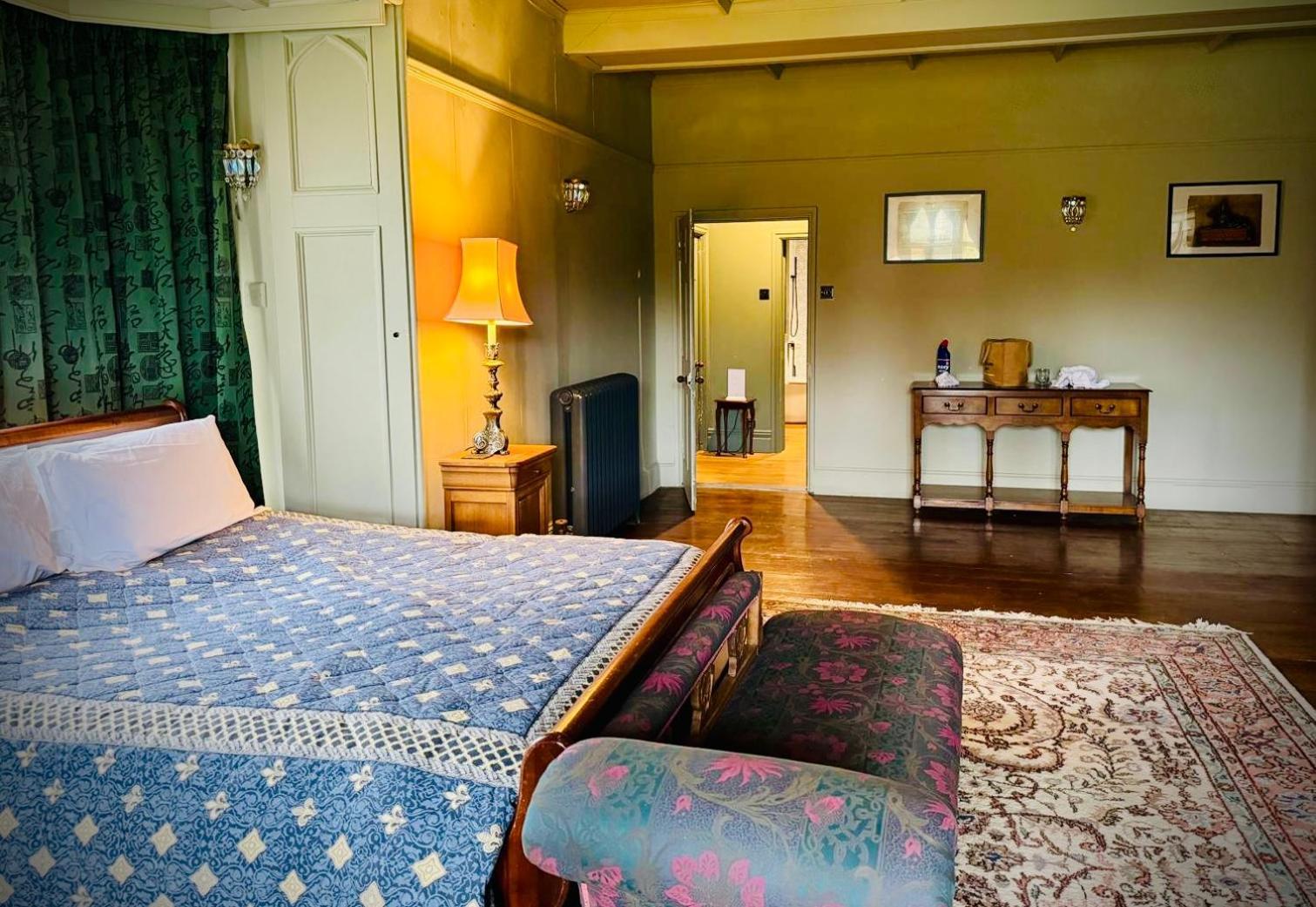 ويلشبول Llanerchydol Hall Suites المظهر الخارجي الصورة